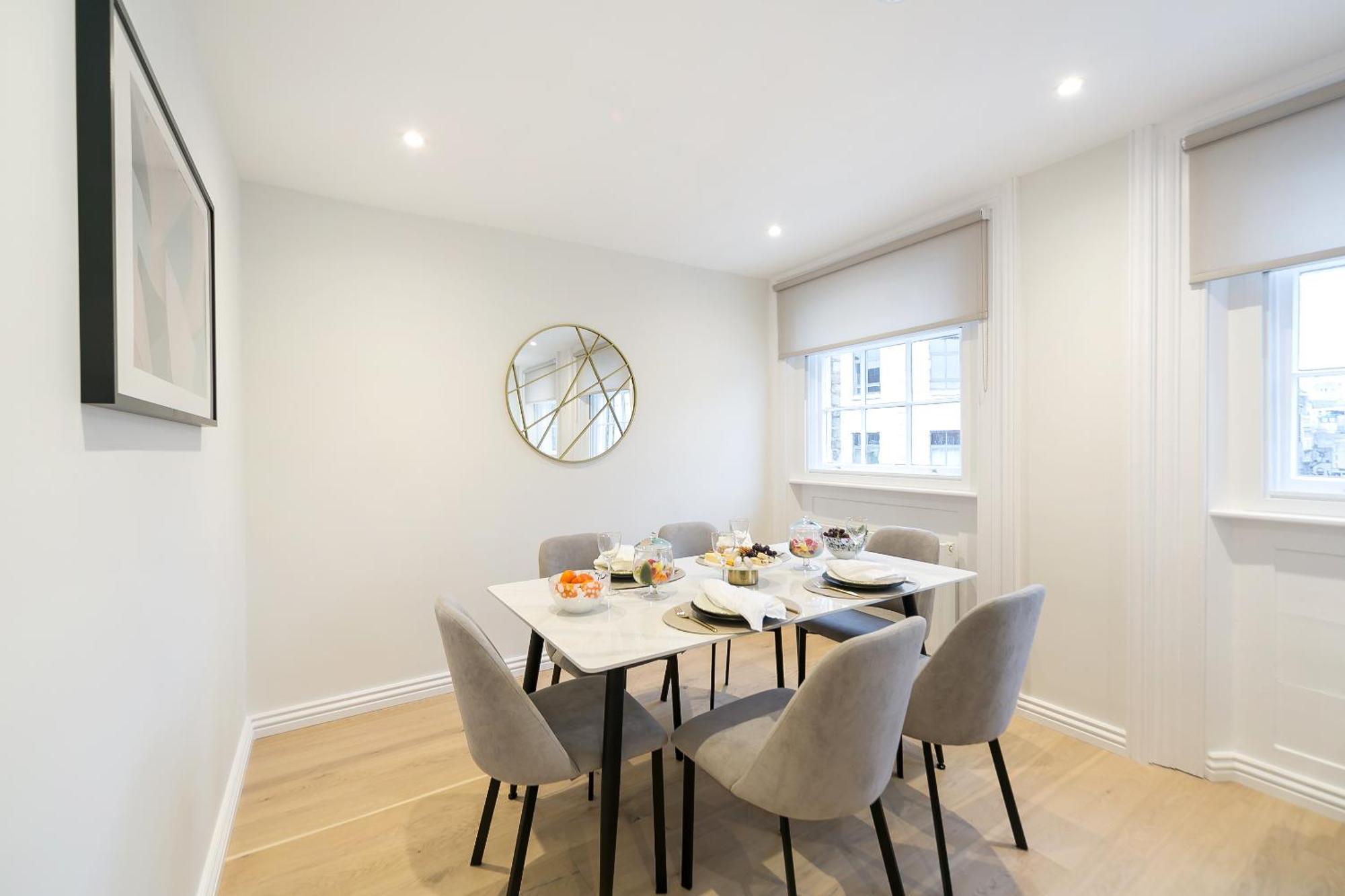 Urban Chic - Drury Apartament